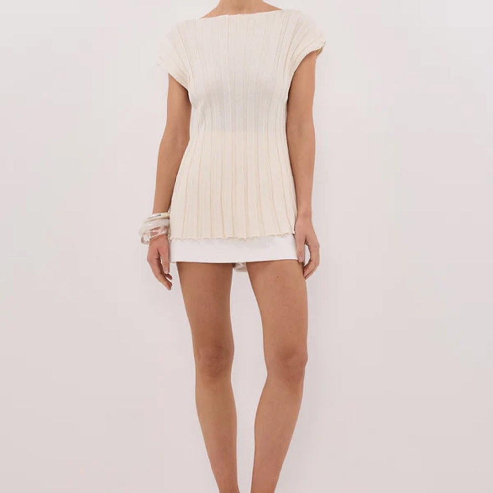 DISSH Cream Ribbed Short-Sleeve Knit Top